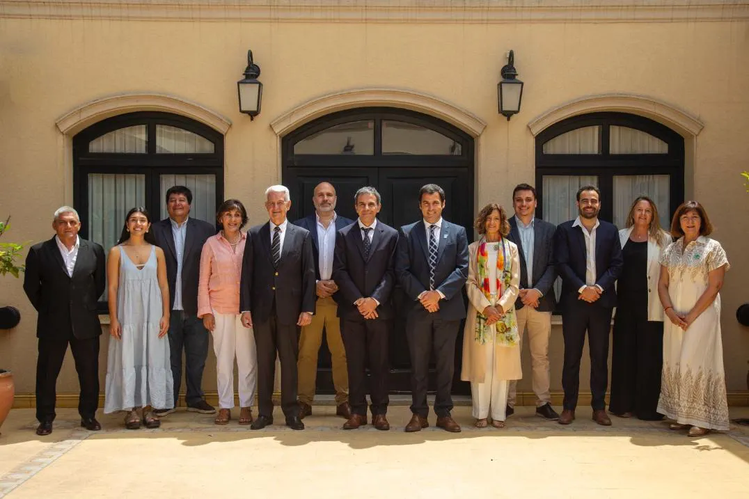 WhatsApp Image 2025-12-05 at 15.12.06 (1)